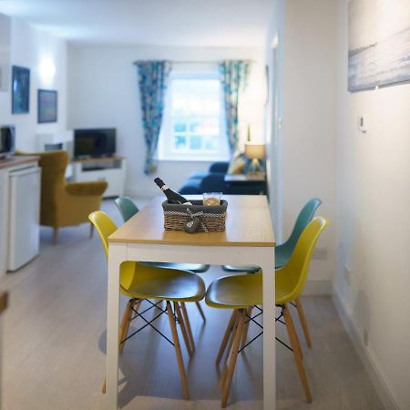 Pass The Keys Modern 2 Bed Flat Overlooking Aberaeron Harbour Exterior foto