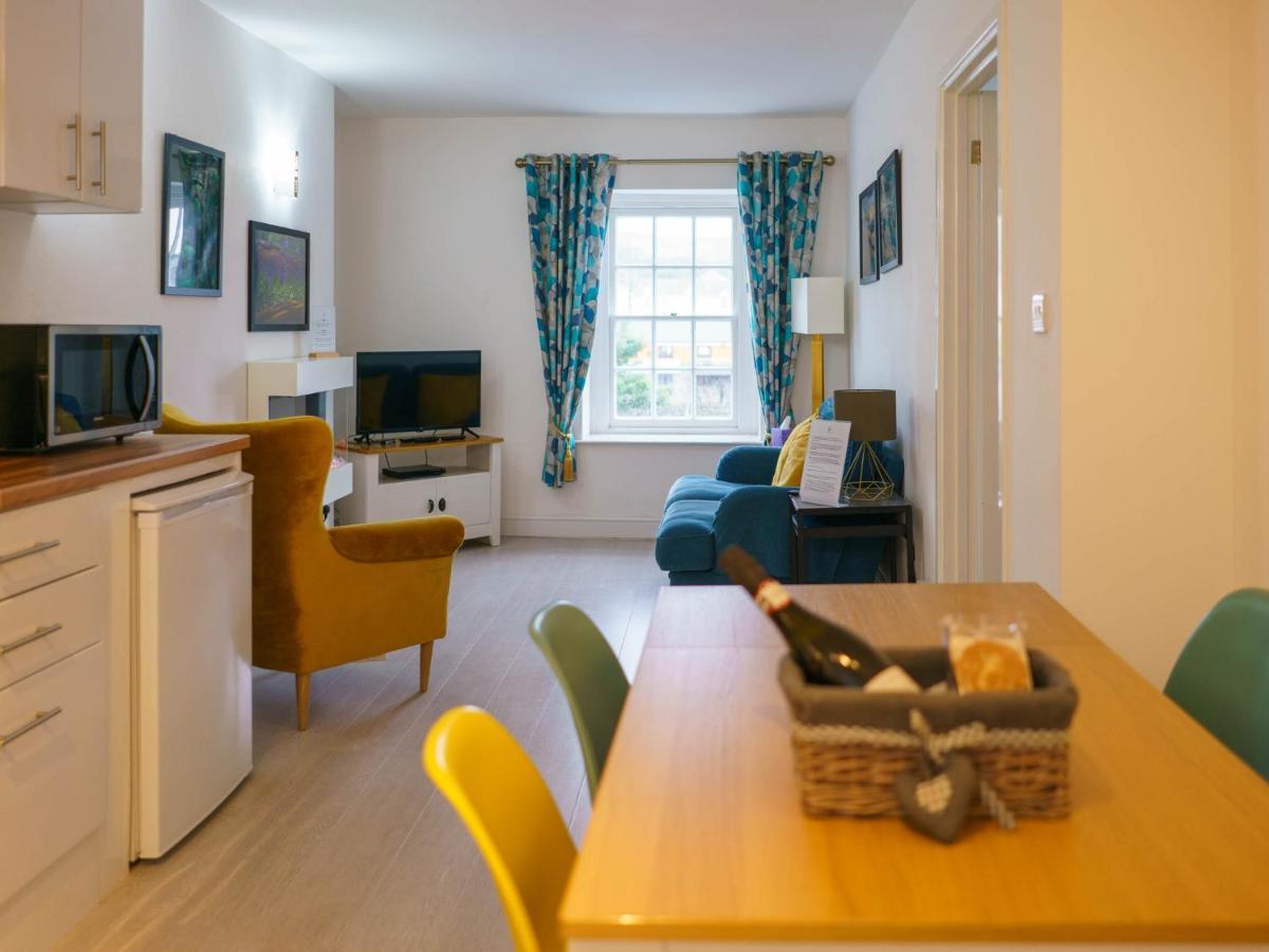 Pass The Keys Modern 2 Bed Flat Overlooking Aberaeron Harbour Exterior foto