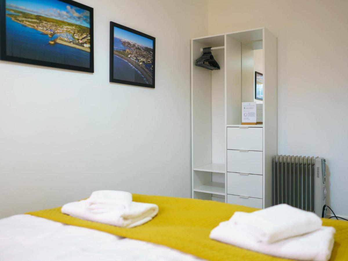 Pass The Keys Modern 2 Bed Flat Overlooking Aberaeron Harbour Exterior foto