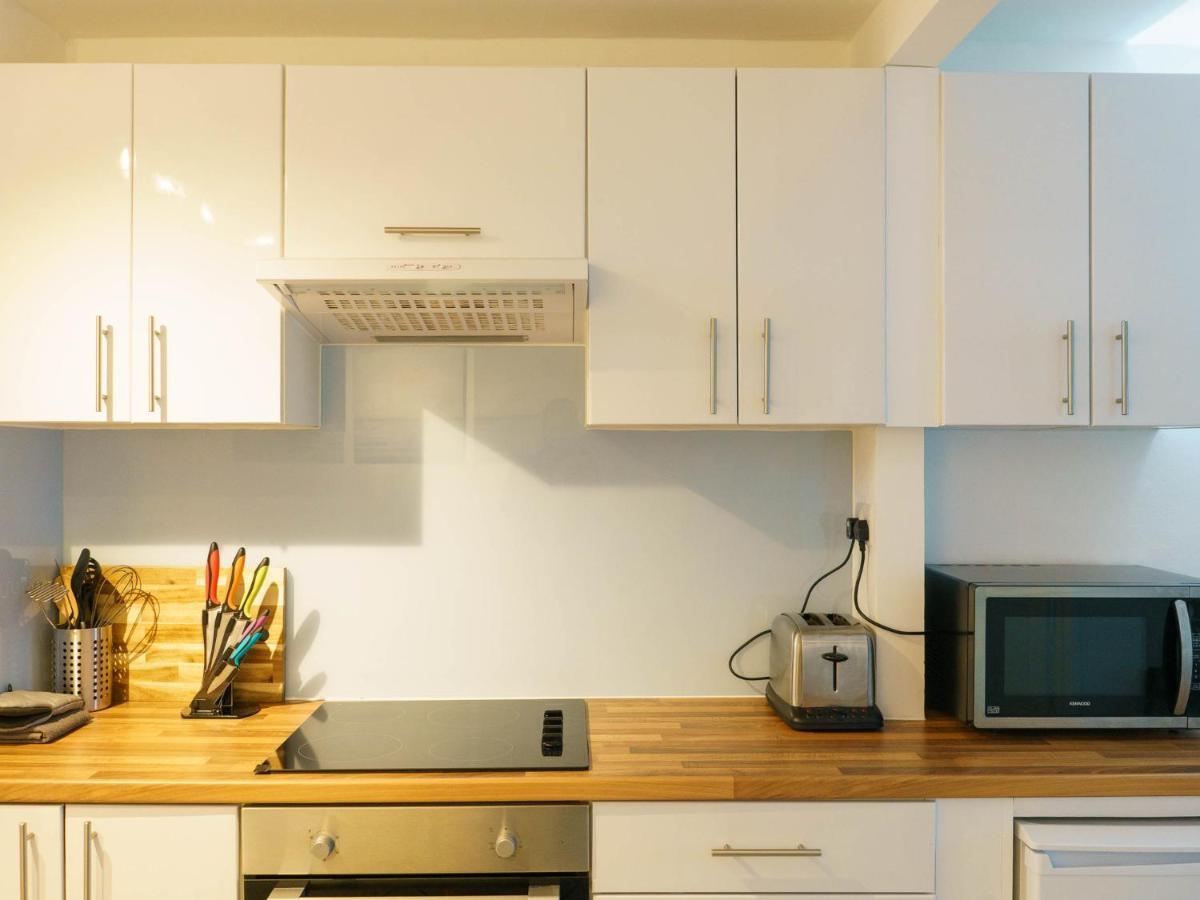 Pass The Keys Modern 2 Bed Flat Overlooking Aberaeron Harbour Exterior foto